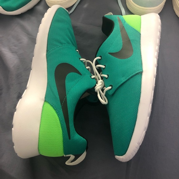 Men’s Nike roshe run - Picture 3 of 3